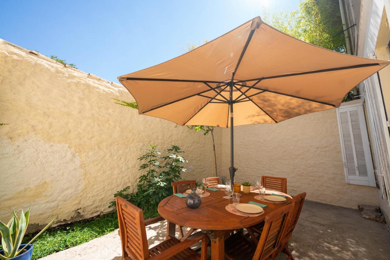Roma Divine Home Cinema Et Jardin ニーム エクステリア 写真