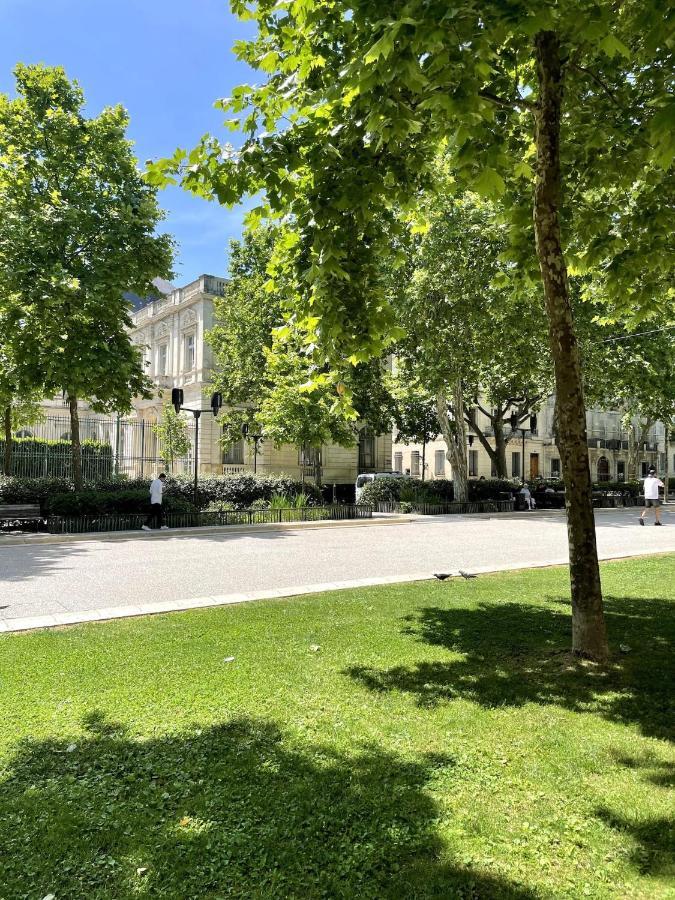 Roma Divine Home Cinema Et Jardin ニーム エクステリア 写真