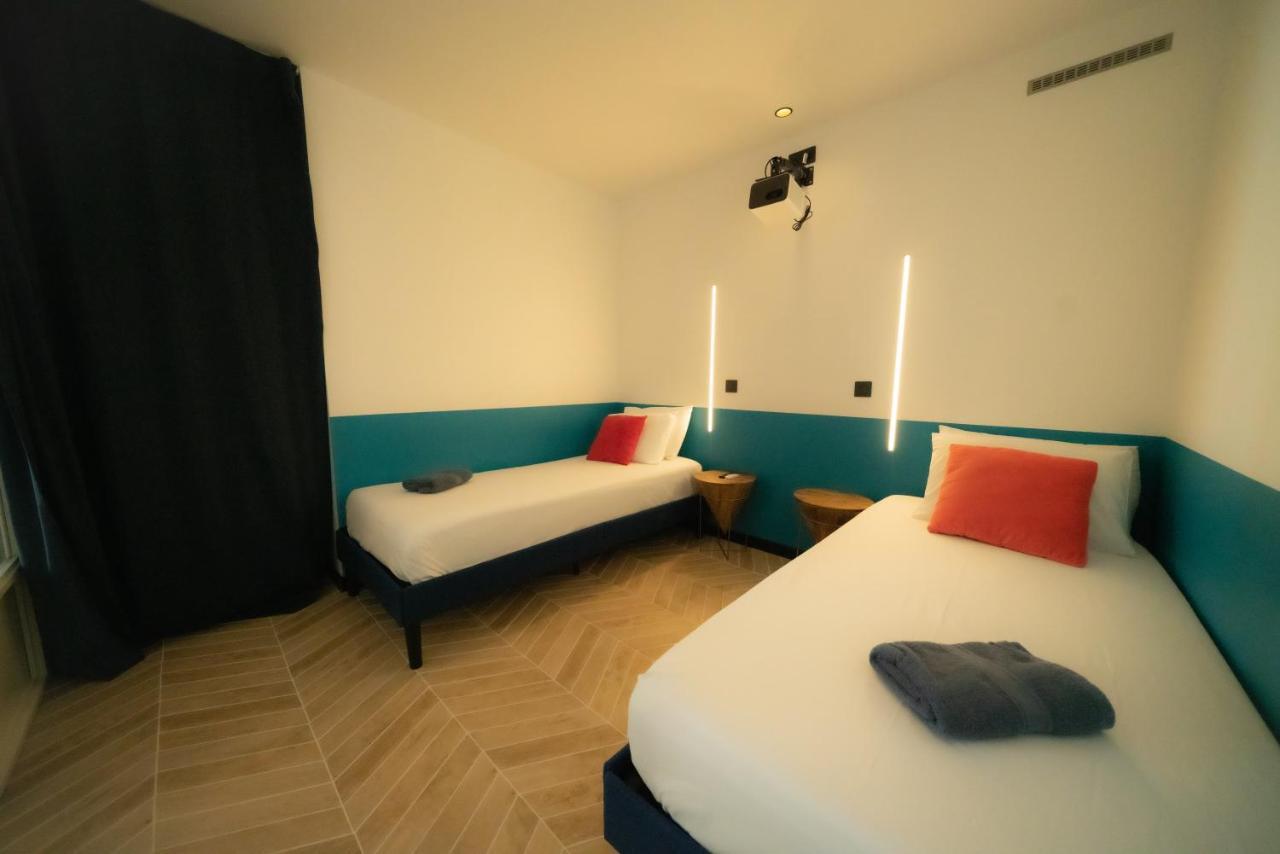 Roma Divine Home Cinema Et Jardin ニーム エクステリア 写真