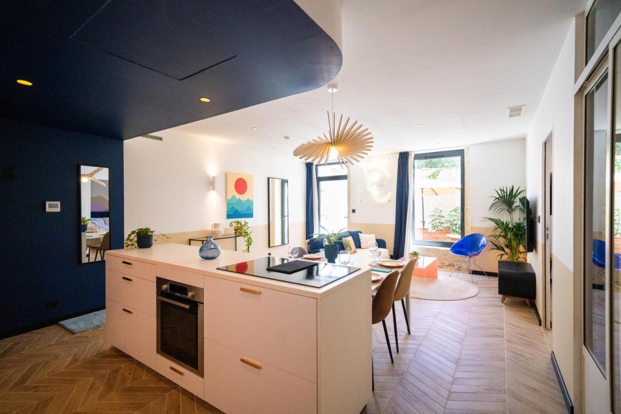 Roma Divine Home Cinema Et Jardin ニーム エクステリア 写真