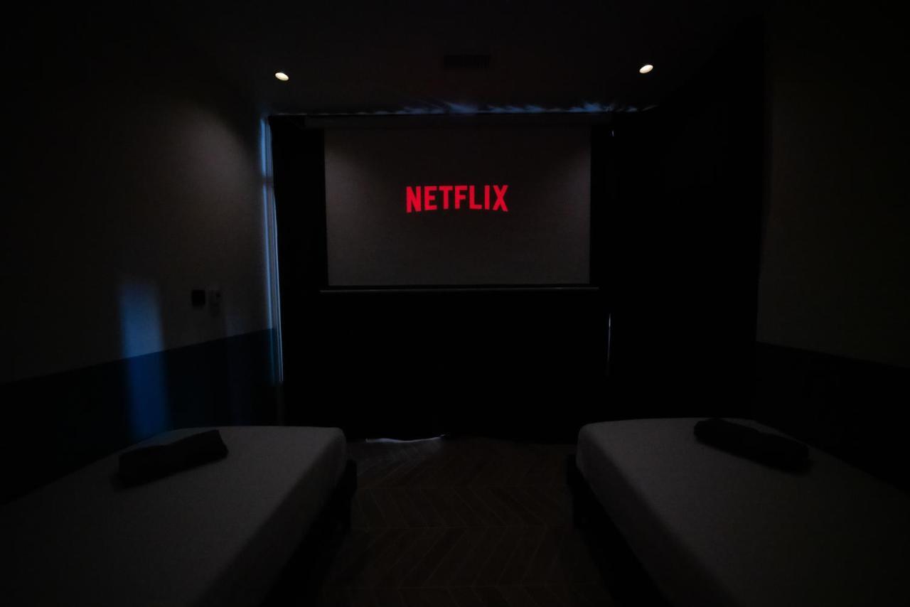 Roma Divine Home Cinema Et Jardin ニーム エクステリア 写真