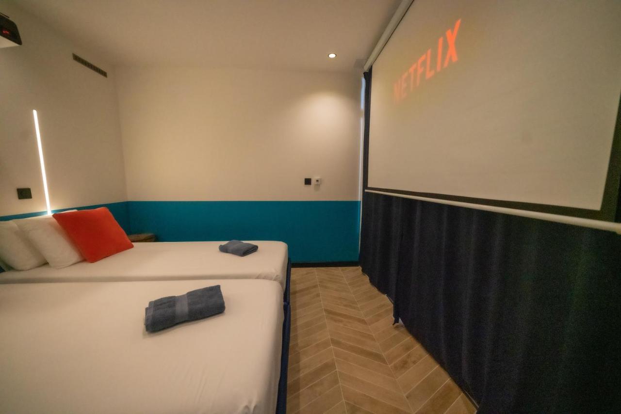 Roma Divine Home Cinema Et Jardin ニーム エクステリア 写真