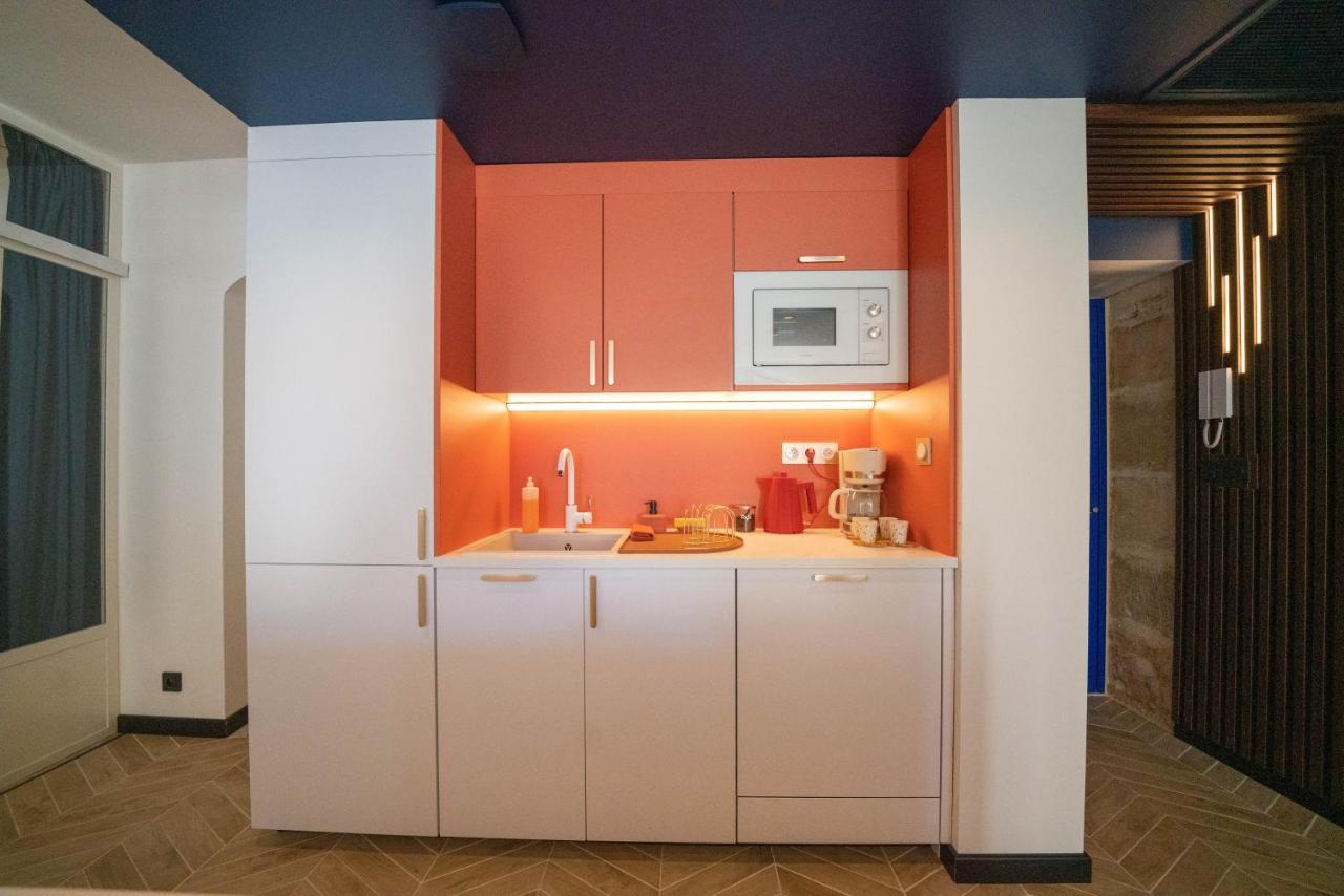 Roma Divine Home Cinema Et Jardin ニーム エクステリア 写真