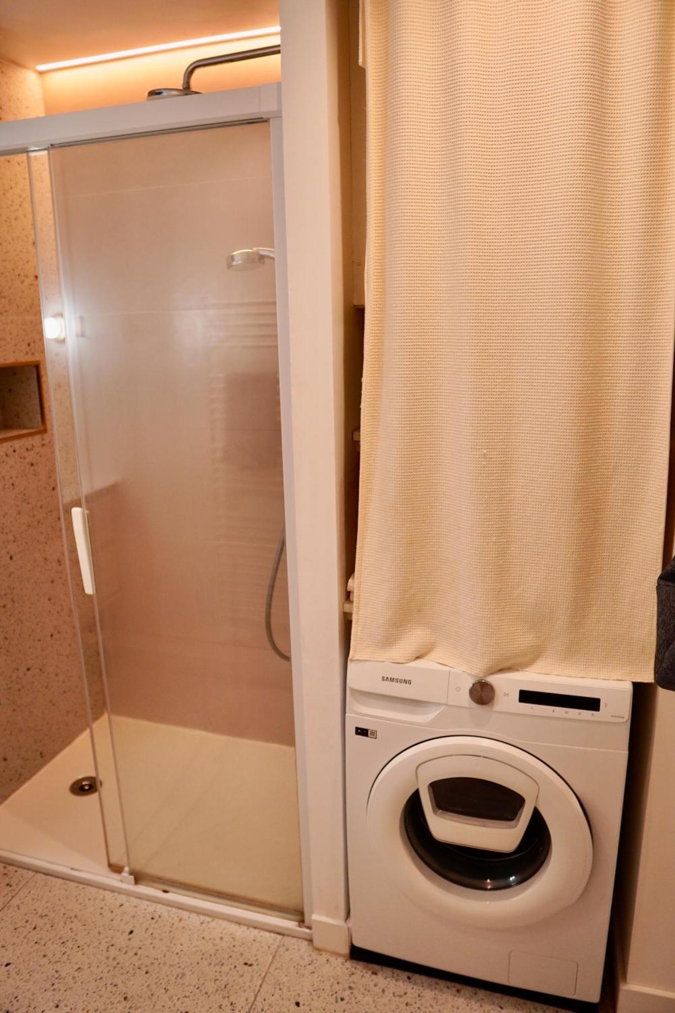 Roma Divine Home Cinema Et Jardin ニーム エクステリア 写真