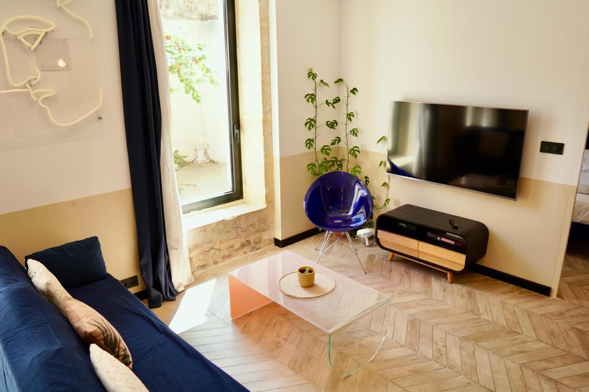 Roma Divine Home Cinema Et Jardin ニーム エクステリア 写真