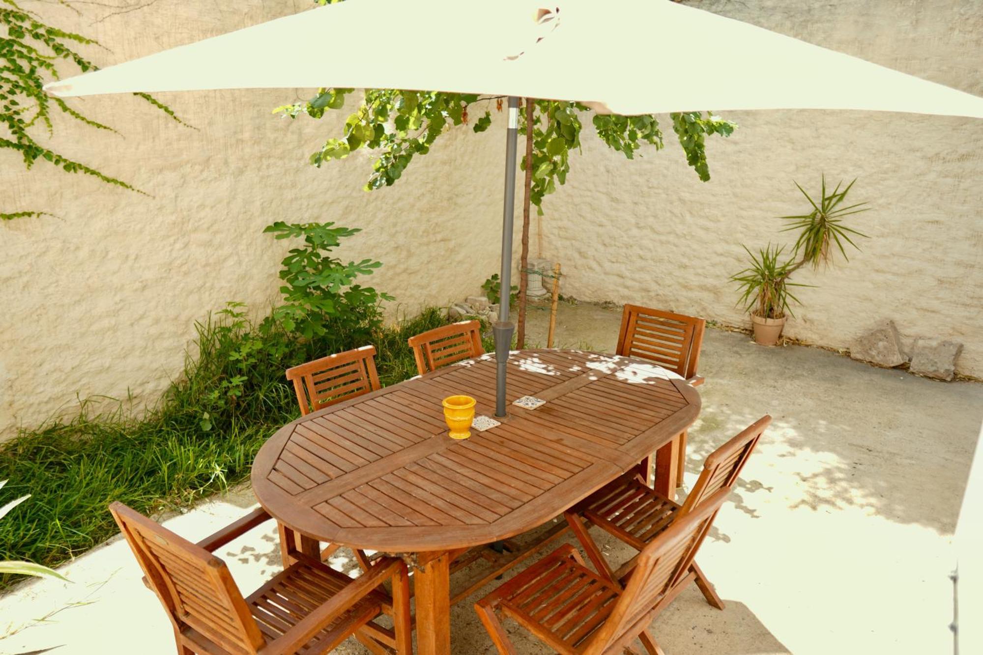Roma Divine Home Cinema Et Jardin ニーム エクステリア 写真