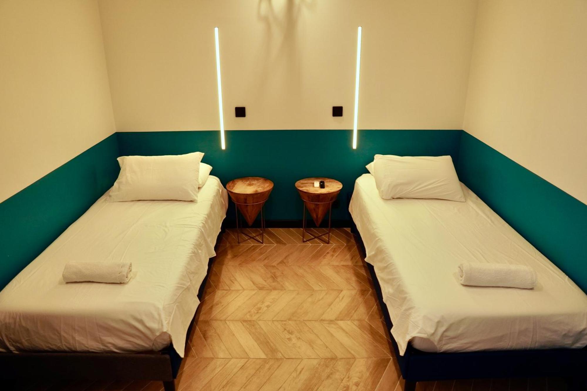 Roma Divine Home Cinema Et Jardin ニーム エクステリア 写真