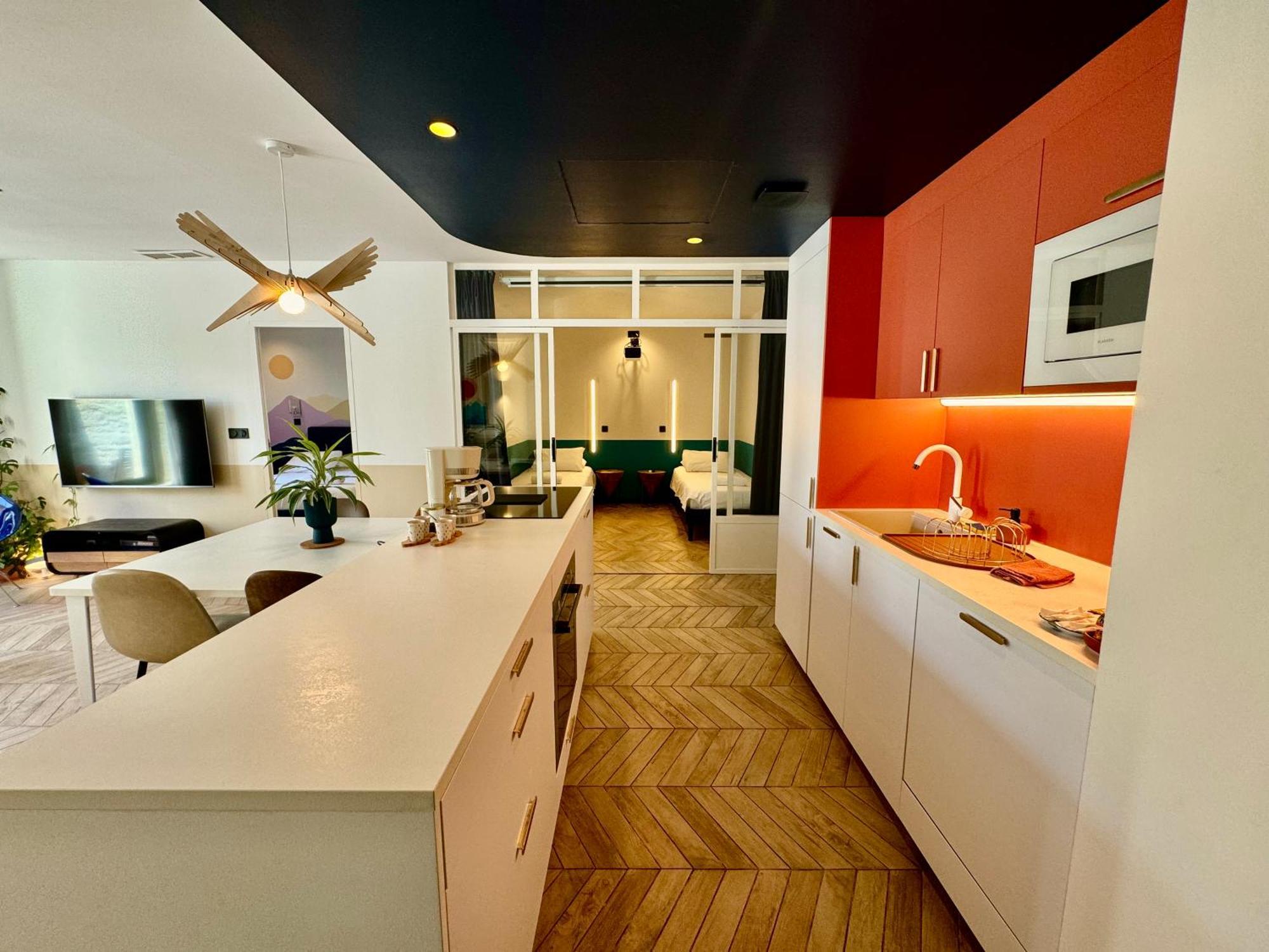 Roma Divine Home Cinema Et Jardin ニーム エクステリア 写真