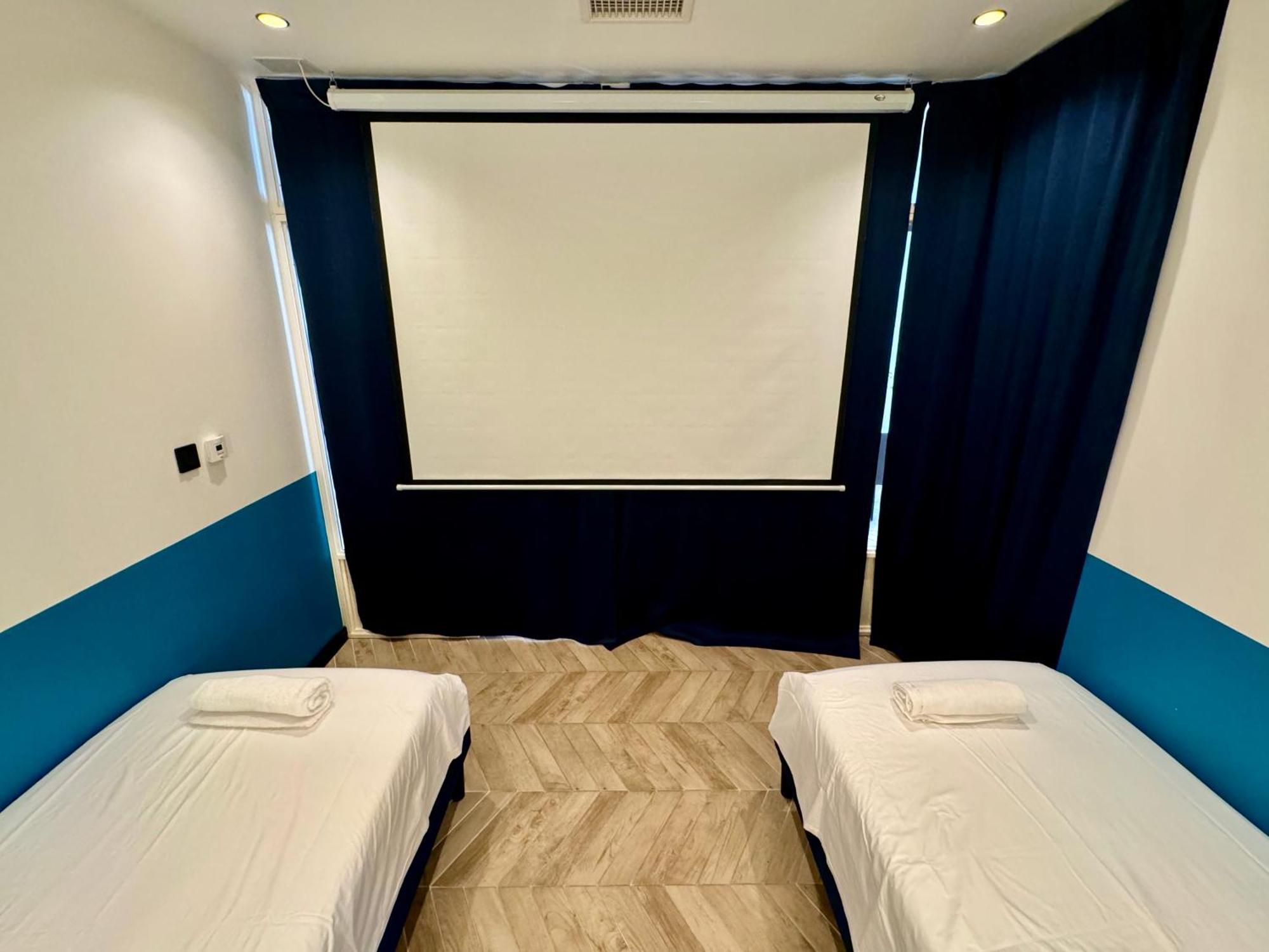 Roma Divine Home Cinema Et Jardin ニーム エクステリア 写真
